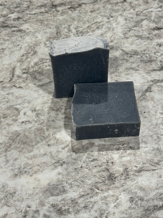 Tea tree & activated charcoal